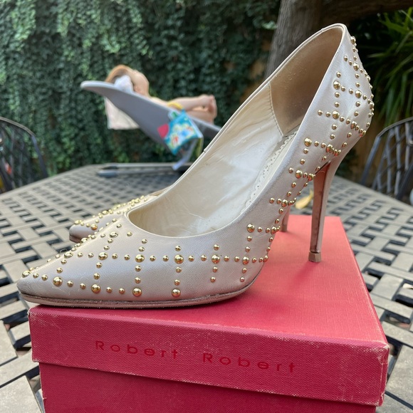 Robert Robert Beige Studded Heels 